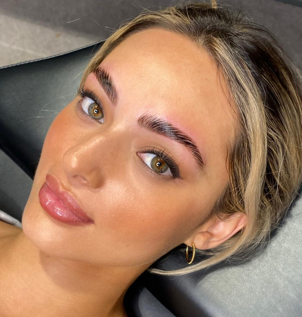 Brow lamination leaves your brows smooth, sleek, and polished like you just stepped out of the salon. 